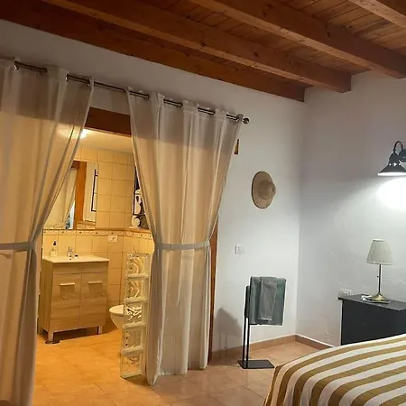 בית נופש Casa El Olivo La Asomada (Lanzarote)